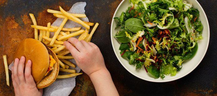 Το junk food αυξάνει τον κίνδυνο κατάθλιψης – Τι συμβαίνει με την μεσογειακή διατροφή;