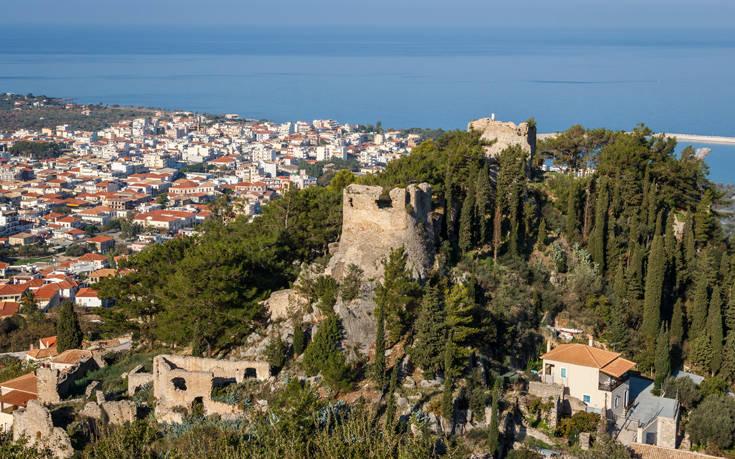Κυπαρισσία: Η όμορφη πόλη της Μεσσηνίας που πήρε το όνομα της από τον Όθωνα