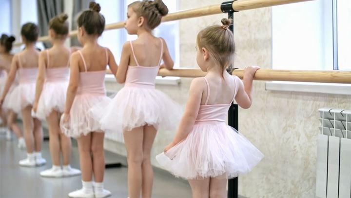 Ποια είναι η κατάλληλη ηλικία να ξεκινήσει το κοριτσάκι σας μπαλέτο