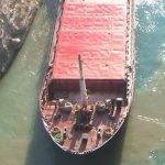 Εγκλωβίστηκε πλοίο στον Ισθμό μετά από κατολίσθηση (vid)