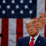 Μικροπρεπής Τραμπ, κάνει την αστερόεσα… κουρέλι