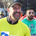 Ο τυφλός δρομέας που κατάφερε να τρέξει 5 χιλιόμετρα με