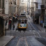 Ο κορονοϊός “εκτόξευσε” τους ανέργους στην Πορτογαλία