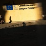 Εμπιστευτικές οι συμφωνίες ΕΕ – φαρμακευτικών εταιρειών για τις τιμές