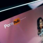 Pornhub: Παγκόσμιο σοκ με τις καταγγελίες για το “Girls Do