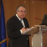 Γ. Μπαμπινιώτης: Ο κορωνοϊός και η «πανδημία» ξενόφερτων λέξεων (vid)