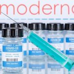 Εγκρίθηκε και το εμβόλιο της Moderna στις ΗΠΑ από τον