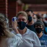 Ο κορωνοϊός επελαύνει στη Βραζιλία – 55.202 νέα κρούσματα