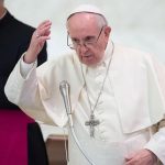 Πάπας Φραγκίσκος: Ο καταναλωτισμός κατάφερε να κατασχέσει τα Χριστούγεννα