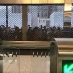 Σκηνές Black Friday στο Παρίσι – Απίστευτος συνωστισμός σε εγκαίνια