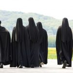 Σοκ στη Γερμανία με καλόγριες που πήγαιναν μικρά παιδιά σε