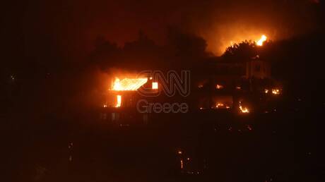 Liveblog - Πύρινος «εφιάλτης»: Εκκενώνεται η Πεντέλη, μήνυμα του 112 - Καίγονται σπίτια