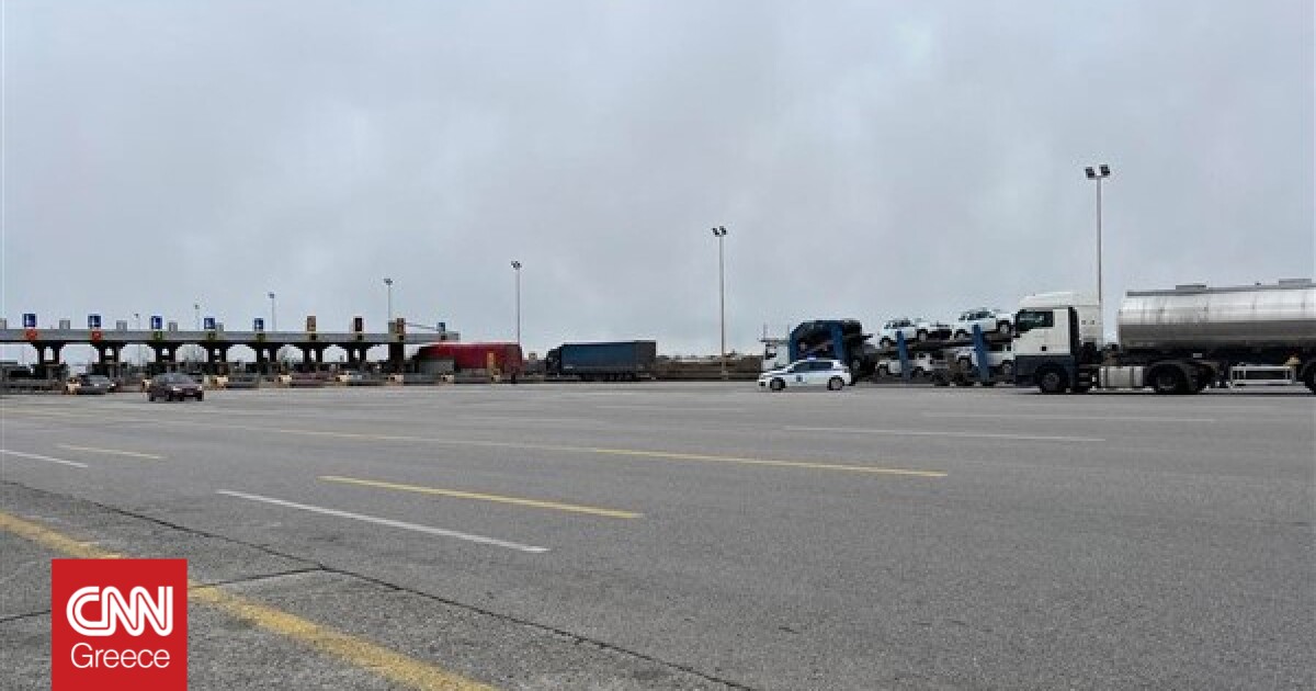 Kακοκαιρία Μπάρμπαρα: Ουρές χιλιομέτρων από φορτηγά που καθηλώθηκαν στα διόδια Μαλγάρων