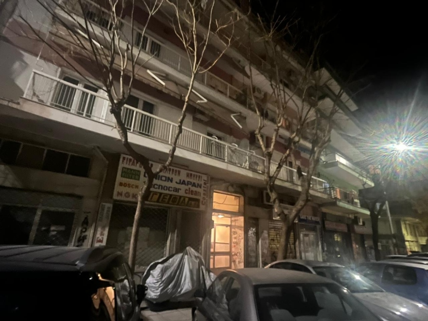 Οικογενειακή τραγωδία στη Θεσσαλονίκη: «Ο πατέρας βρέθηκε δίπλα στον νεκρό γιο του», λέει γείτονας