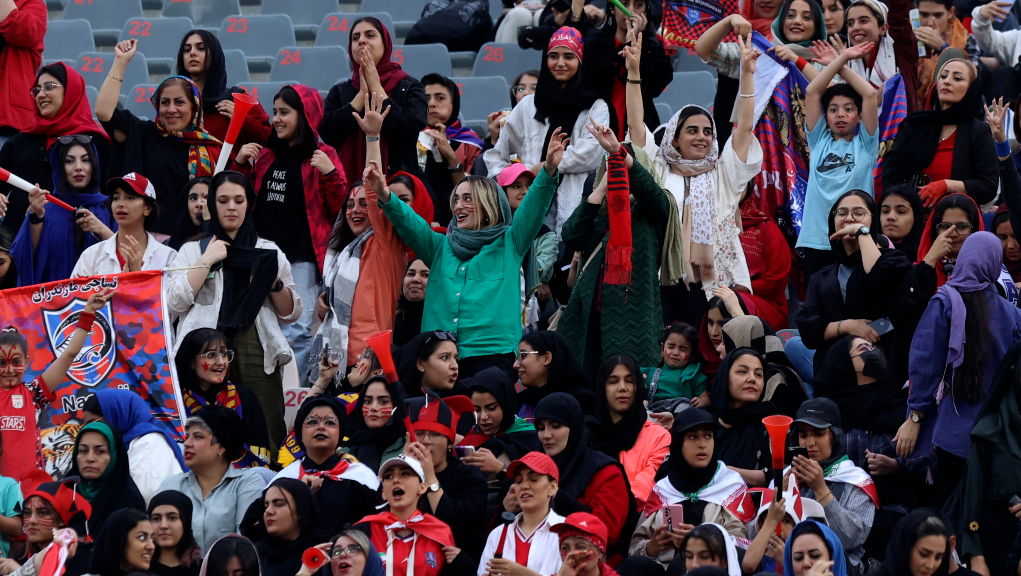 Ιράν: Για άλλη μια φορά απαγορεύτηκε στις γυναίκες η είσοδος σε ποδοσφαιρικό γήπεδο