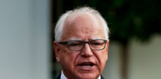 2024 08 06T125324Z 1794583714 RC2ZN8AWFK3V RTRMADP 5 USA ELECTION HARRIS WALZ 1024x682.jpg