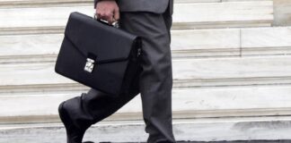 eleftheroi epaggelmaties.jpg