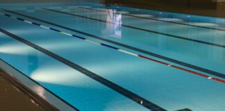 indoor swimming pool 735309 1920 1.jpg