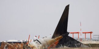 2024 12 30T034551Z 945152054 RC2EZBA8BAR1 RTRMADP 5 SOUTHKOREA CRASH 1024x683.jpg