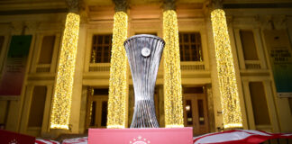 TROFIES OLYMPIAKOS.jpg