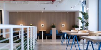 eleutheroi epaggelmaties 1.jpg