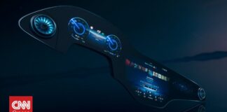 2741b772 MERCEDES HYPERSCREEN 5 og.jpg