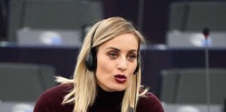 5963012876304237449 121.jpg