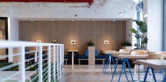 eleutheroi epaggelmaties 1.jpg