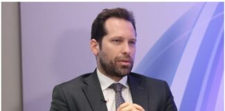 Nikos Mhlapidis 1.jpg