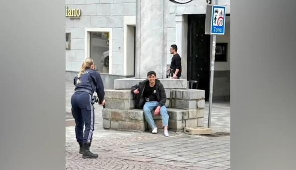 aystria.png aystria.png