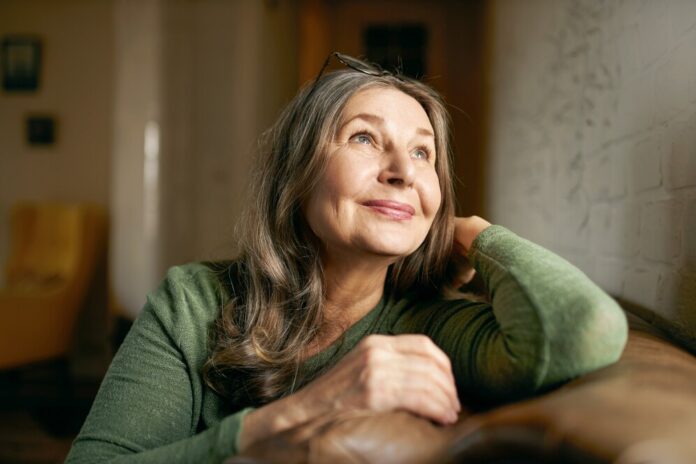 expressive senior female posing indoor 344912 489.jpg