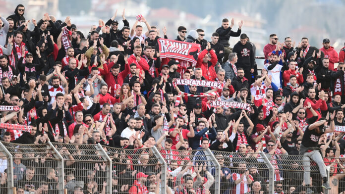 oluympiakos.jpg oluympiakos.jpg