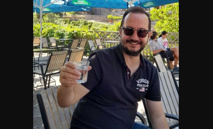 vasilis kalogirou proposi.jpg