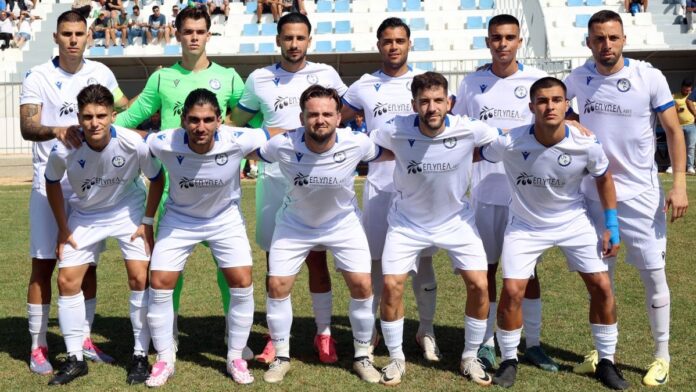 4401075.jpg 4401075.jpg