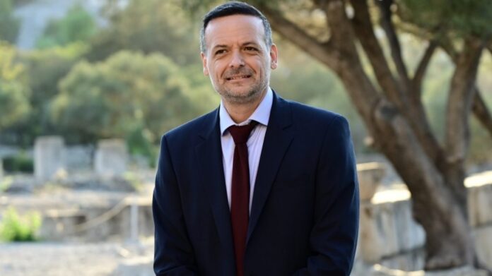 doukas xaris 1024x575.jpg