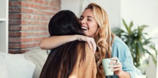 filia posa xronia diarkeia mia zoi.jpg