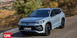 03c7b660 VW TAYRON 1 og.jpg