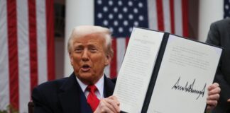 2025 04 02T215031Z 1105693786 RC2RPDAWF37N RTRMADP 5 USA TRUMP TARIFFS 1024x683.jpg