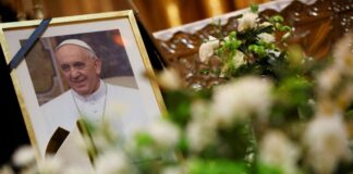 2025 04 22T201716Z 567375962 RC273EAN0HQR RTRMADP 5 POPE FRANCIS ARGENTINA 1200x800 1 1024x683.jpg