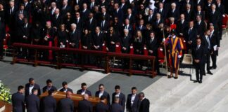 2025 04 26T081222Z 260660555 RC2K5EARUGVM RTRMADP 5 POPE FRANCIS FUNERAL 768x512 1.jpg