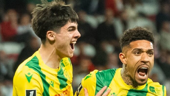 @FCNantes X.jpg
