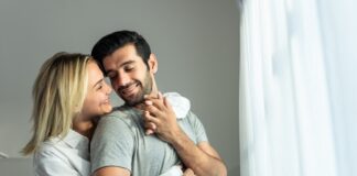 storgiki epafh sxeseis zeugari.jpg