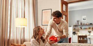 sxeseis zeygaria sandcastling.jpg