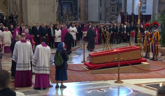 vatikano 2 1024x594.jpg