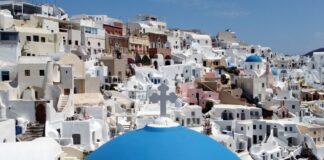 2020 05 29T120537Z 980332899 RC2CYG9LTQN6 RTRMADP 5 HEALTH CORONAVIRUS GREECE TOURISM 1024x683 1.jpg