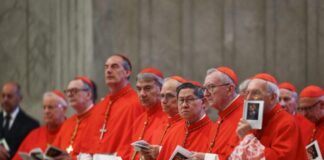 2025 04 23T080841Z 2057569795 RC2K3EA2FJO1 RTRMADP 5 POPE FRANCIS PROCESSION 1200x800 1 1024x683.jpg