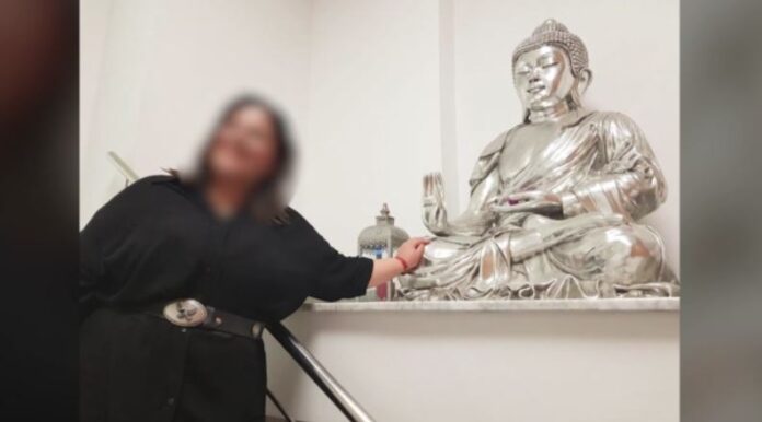 dhmosiografos apati.jpg