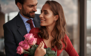 gynaikes protimoyn tous neoterous.jpg