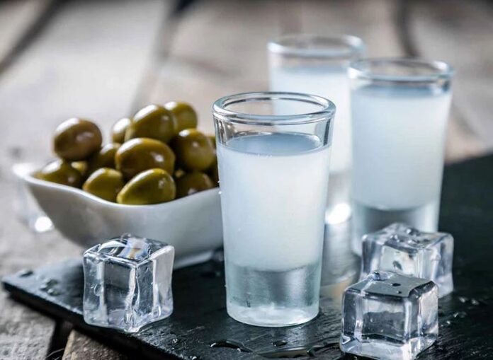 ouzo 1.jpg
