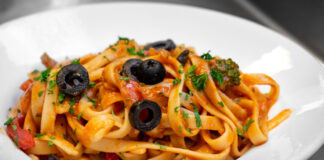 zimarika me liasti ntomat a.jpg